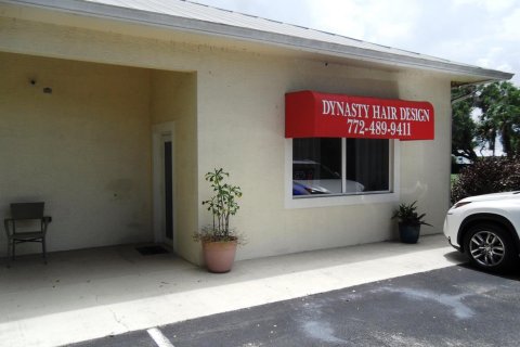 Immobilier commercial à St. Lucie, Floride № 2173099