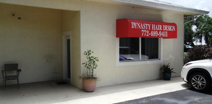 Immobilier commercial à St. Lucie, Floride № 2173099