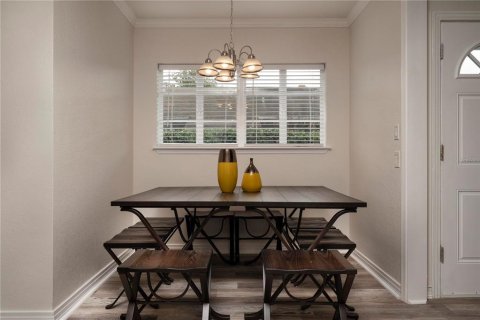 Immobilier commercial à vendre à Orlando, Floride: 2 chambres, 126.25 m2 № 2131995 - photo 3