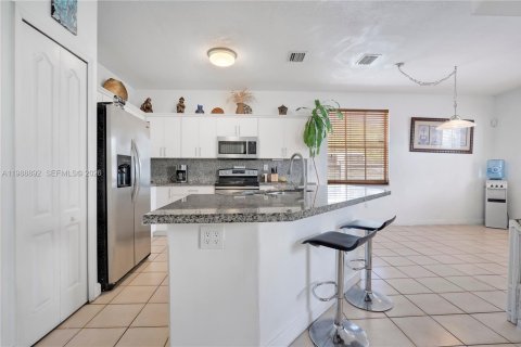 Купить виллу или дом в Майами, Флорида 4 спальни, 214.98м2, № 2050748 - фото 8