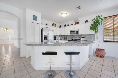 Купить виллу или дом в Майами, Флорида 4 спальни, 214.98м2, № 2050748 - фото 9