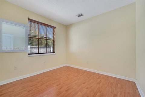 Купить виллу или дом в Майами, Флорида 4 спальни, 214.98м2, № 2050748 - фото 22