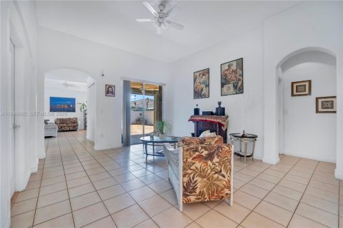 Купить виллу или дом в Майами, Флорида 4 спальни, 214.98м2, № 2050748 - фото 6