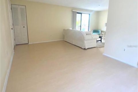 Apartamento en alquiler en Oldsmar, Florida, 2 dormitorios, 85.01 m2 № 1904988 - foto 9