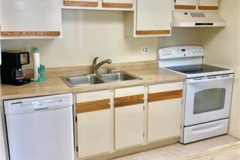 Apartamento en alquiler en Oldsmar, Florida, 2 dormitorios, 85.01 m2 № 1904988 - foto 3
