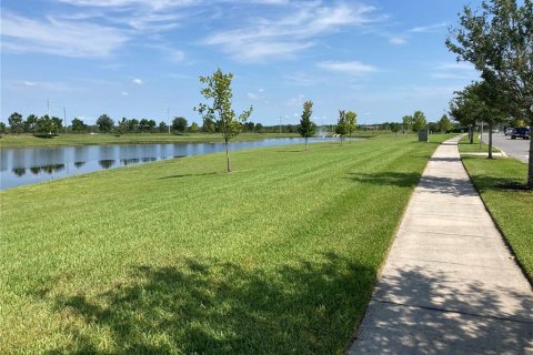 Casa en venta en Kissimmee, Florida, 4 dormitorios, 264.86 m2 № 1829602 - foto 24