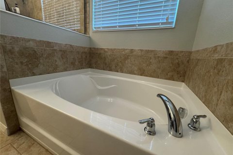 Casa en venta en Kissimmee, Florida, 4 dormitorios, 264.86 m2 № 1829602 - foto 26