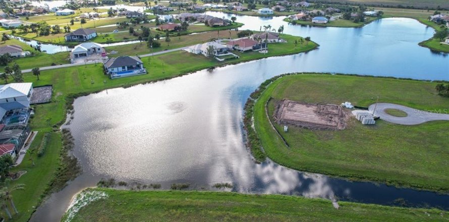 Land in Punta Gorda, Florida № 1410066
