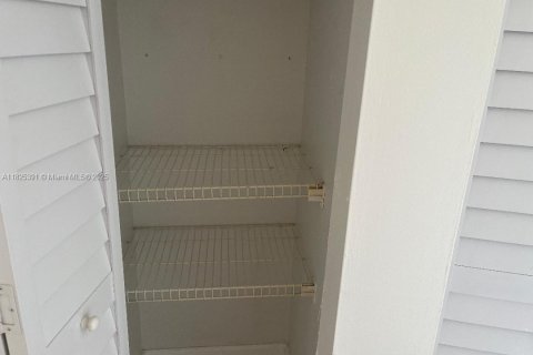 Copropriété à louer à Miami, Floride: 2 chambres, 84.63 m2 № 1935117 - photo 19