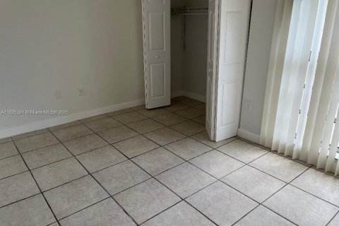 Copropriété à louer à Miami, Floride: 2 chambres, 84.63 m2 № 1935117 - photo 11