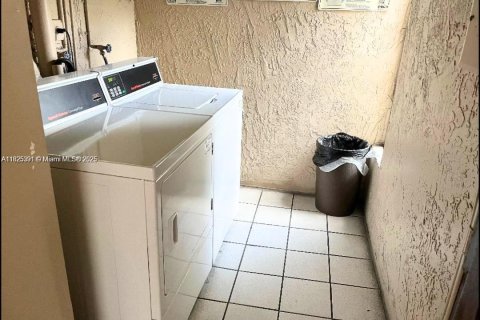 Copropriété à louer à Miami, Floride: 2 chambres, 84.63 m2 № 1935117 - photo 22