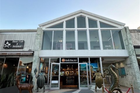 Condo in Miami Beach, Florida, 1 bedroom  № 2006211 - photo 15