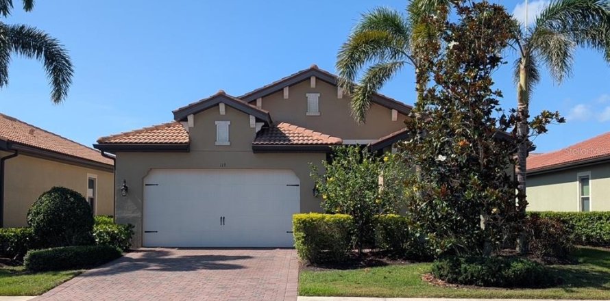 House in Nokomis, Florida 3 bedrooms, 184.32 sq.m. № 1757165
