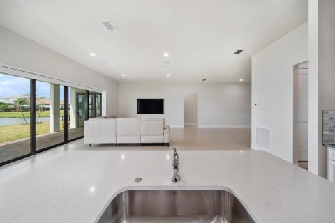 Villa ou maison à louer à Port St. Lucie, Floride: 4 chambres, 255.02 m2 № 2254609 - photo 14