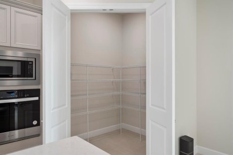 Villa ou maison à louer à Port St. Lucie, Floride: 4 chambres, 255.02 m2 № 2254609 - photo 16