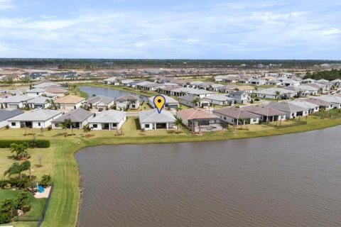 Villa ou maison à louer à Port St. Lucie, Floride: 4 chambres, 255.02 m2 № 2254609 - photo 5