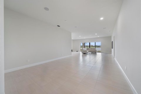 Villa ou maison à louer à Port St. Lucie, Floride: 4 chambres, 255.02 m2 № 2254609 - photo 10