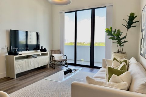 Apartamento en alquiler en Miami, Florida, 1 dormitorio, 80.36 m2 № 1979326 - foto 6