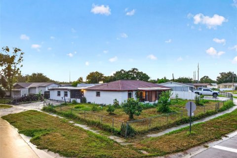 Casa en Tampa, Florida 3 dormitorios, 239.04 m2 № 2380560