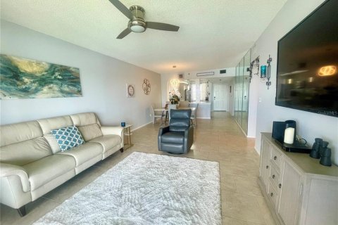 Condo in South Pasadena, Florida, 2 bedrooms  № 2379031 - photo 2