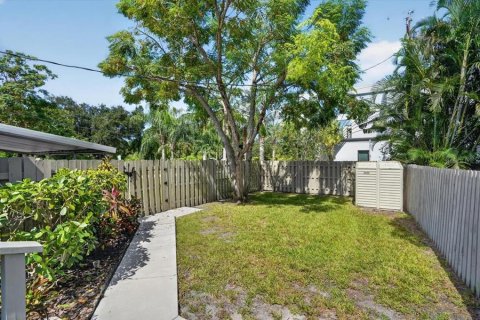 Villa ou maison à louer à Sarasota, Floride: 3 chambres, 118.36 m2 № 2418677 - photo 24