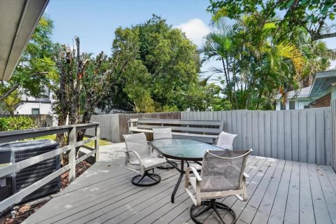 Villa ou maison à louer à Sarasota, Floride: 3 chambres, 118.36 m2 № 2418677 - photo 22