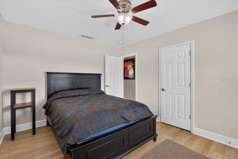 Villa ou maison à louer à Sarasota, Floride: 3 chambres, 118.36 m2 № 2418677 - photo 17