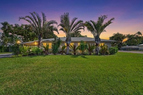 Villa ou maison à Sarasota, Floride 3 chambres, 118.36 m2 № 2418677