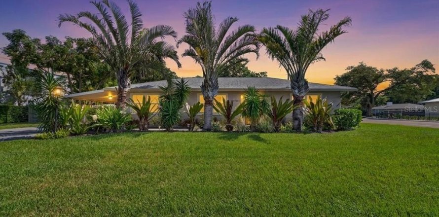 Villa ou maison à Sarasota, Floride 3 chambres, 118.36 m2 № 2418677