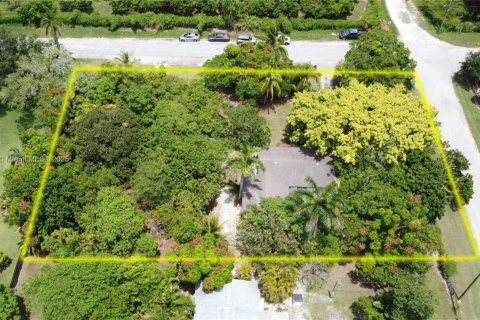 Купить виллу или дом в Майами, Флорида 8 комнат, 145.3м2, № 1957656 - фото 27
