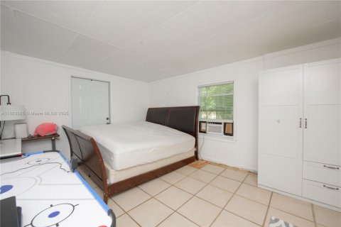 Купить виллу или дом в Майами, Флорида 8 комнат, 145.3м2, № 1957656 - фото 12