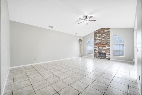 House in Davenport, Florida 4 bedrooms, 236.81 sq.m. № 1571001 - photo 5