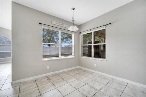 House in Davenport, Florida 4 bedrooms, 236.81 sq.m. № 1571001 - photo 10