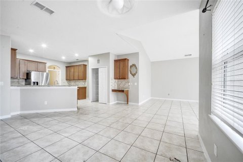 House in Davenport, Florida 4 bedrooms, 236.81 sq.m. № 1571001 - photo 11
