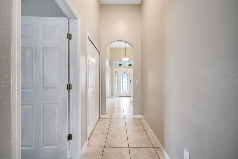 House in Davenport, Florida 4 bedrooms, 236.81 sq.m. № 1571001 - photo 8