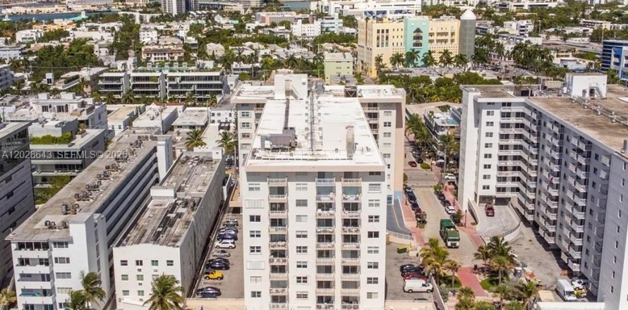 Condo in Miami Beach, Florida, 1 bedroom № 2257791