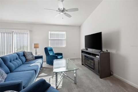 House in The Villages, Florida 2 bedrooms, 106.65 sq.m. № 1751708 - photo 12