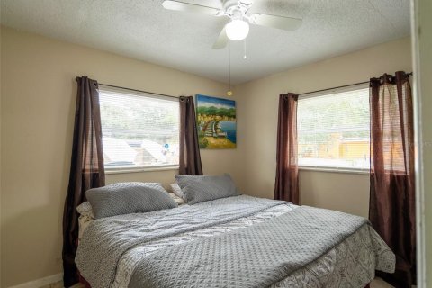 House in Orlando, Florida 4 bedrooms, 102.66 sq.m. № 1677811 - photo 26