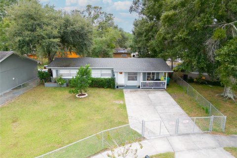 House in Orlando, Florida 4 bedrooms, 102.66 sq.m. № 1677811 - photo 4
