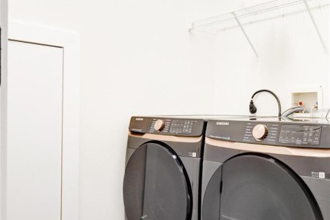 Купить виллу или дом в Уиндермир, Флорида 15 комнат, 264.21м2, № 1778707 - фото 24