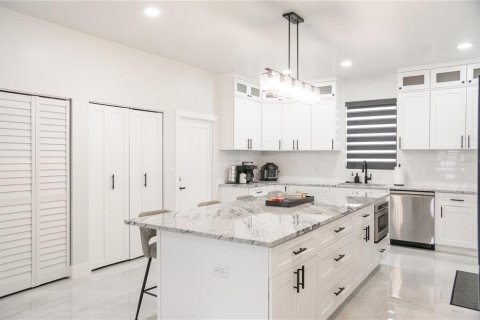 Casa en alquiler en Clearwater, Florida, 4 dormitorios, 213.86 m2 № 1900215 - foto 6