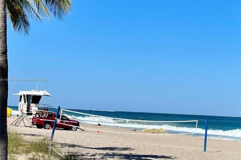 Купить кондоминиум в Форт-Лодердейл, Флорида 2 спальни, 150.5м2, № 1970437 - фото 29