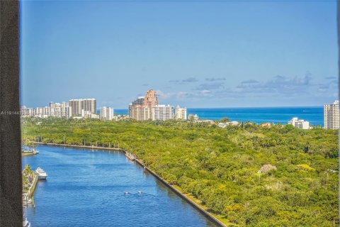 Купить кондоминиум в Форт-Лодердейл, Флорида 2 спальни, 150.5м2, № 1970437 - фото 9