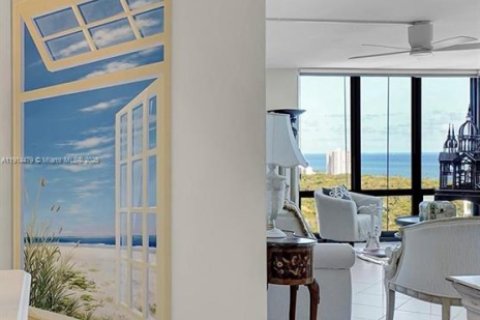 Купить кондоминиум в Форт-Лодердейл, Флорида 2 спальни, 150.5м2, № 1970437 - фото 3