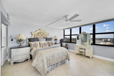 Купить кондоминиум в Форт-Лодердейл, Флорида 2 спальни, 150.5м2, № 1970437 - фото 22