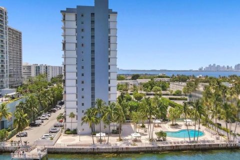 Condo in North Bay Village, Florida, 1 bedroom  № 1725843 - photo 3