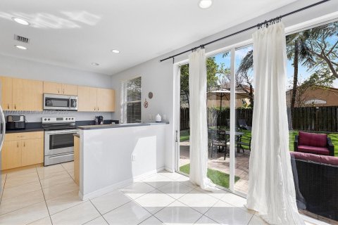 Купить виллу или дом в Хомстед, Флорида 3 спальни, 157.28м2, № 1728168 - фото 10