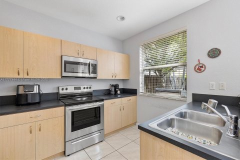 Купить виллу или дом в Хомстед, Флорида 3 спальни, 157.28м2, № 1728168 - фото 11