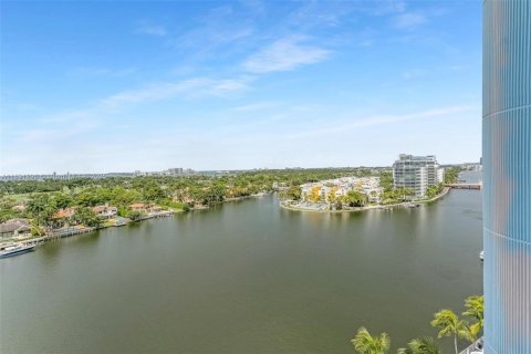 Copropriété à vendre à Miami Beach, Floride: 2 chambres, 112.23 m2 № 1944800 - photo 3