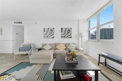Copropriété à vendre à Miami Beach, Floride: 2 chambres, 112.23 m2 № 1944800 - photo 26